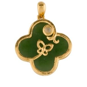 24k Gold and Nephrite (Jade) Four Leaf Clover Pendant round white cabochon 2 g